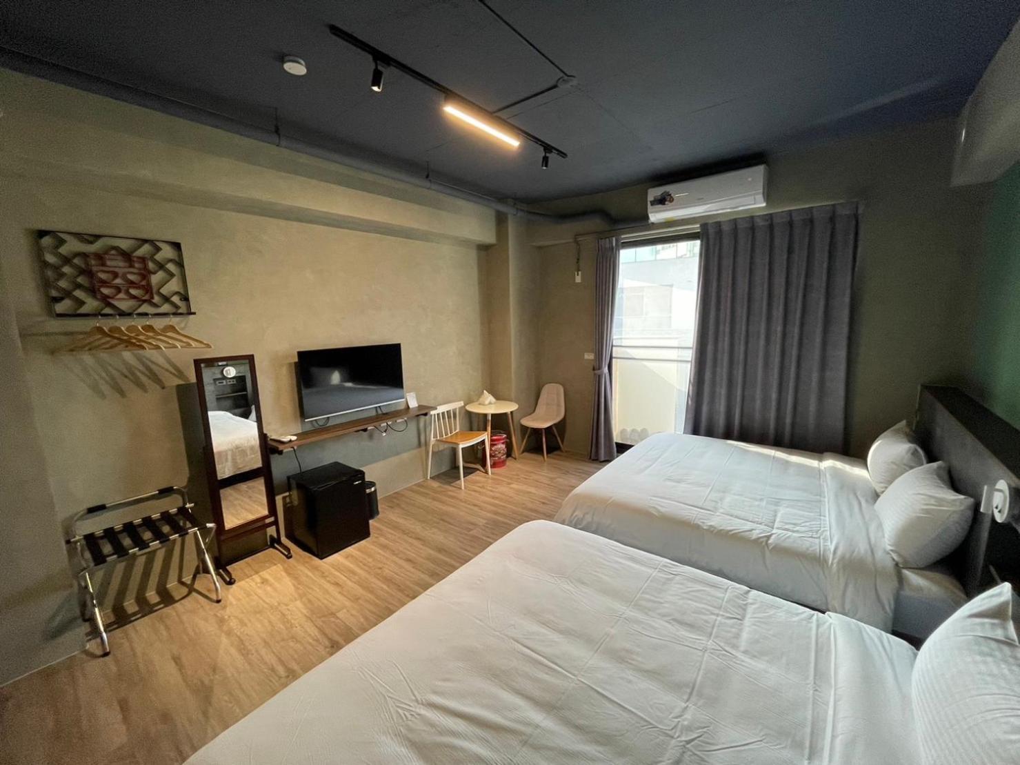Long Lang Homestay Tainan Exterior foto