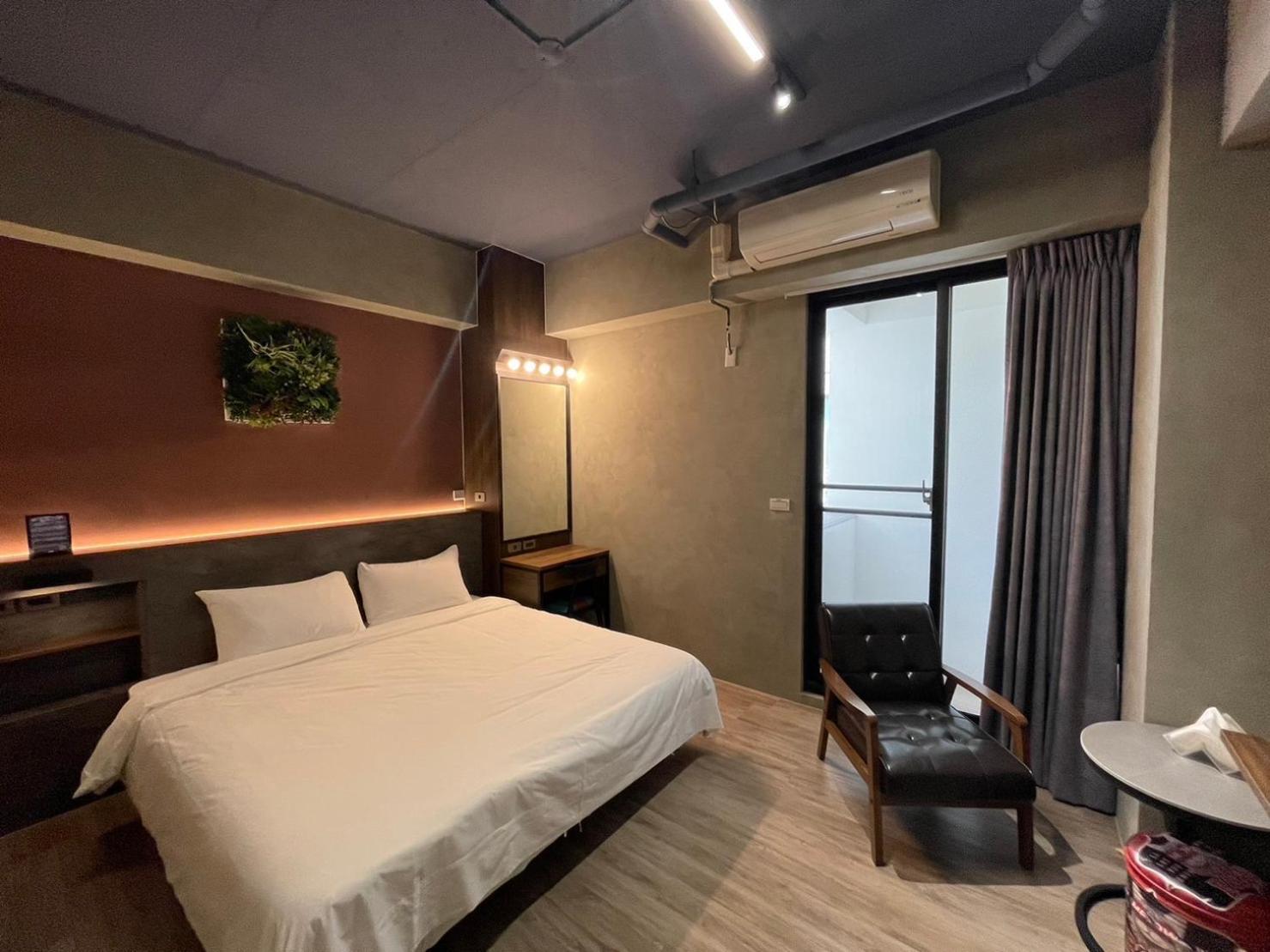 Long Lang Homestay Tainan Exterior foto